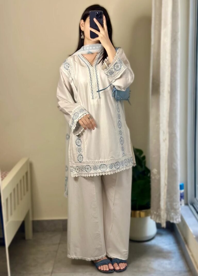 Moon white Embroidered 3PC